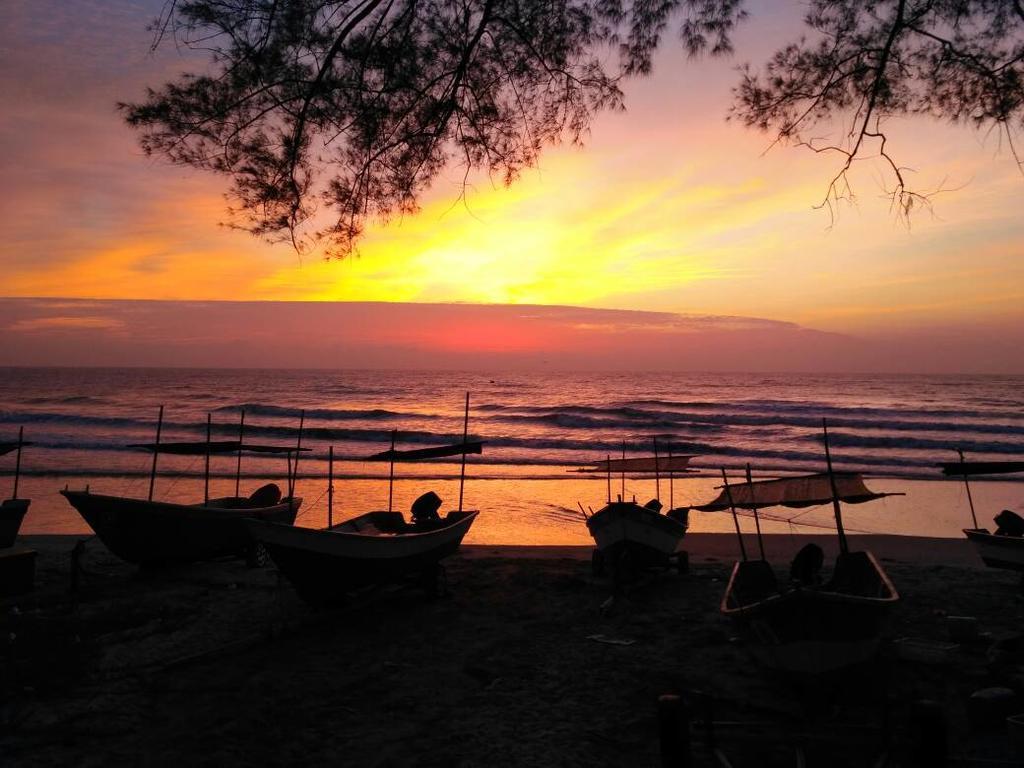 Damai Homestay Pantai Pelindung Kuantan Buitenkant foto